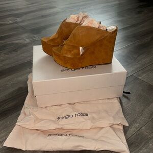 Brand new never worn Sergio Rossi wedges